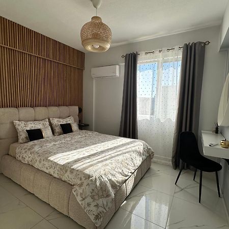 Sea View Apartment Near The Beach Paphos Exteriör bild
