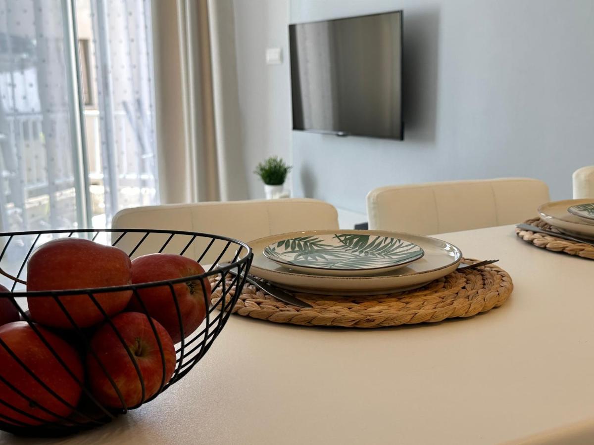 Sea View Apartment Near The Beach Paphos Exteriör bild
