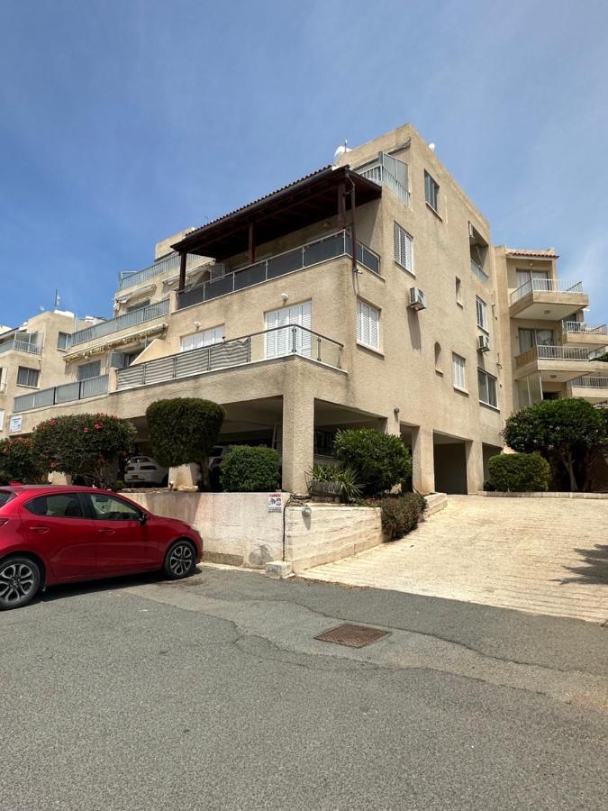 Sea View Apartment Near The Beach Paphos Exteriör bild