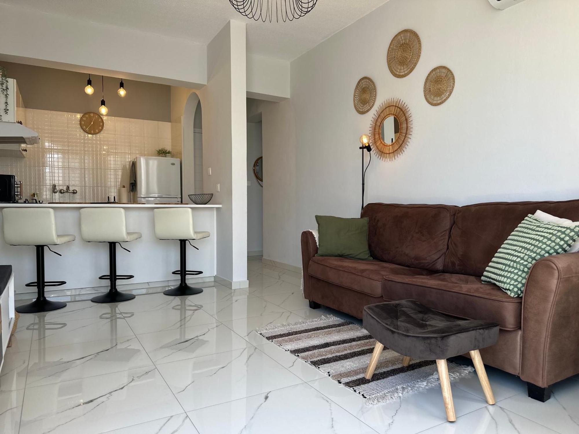 Sea View Apartment Near The Beach Paphos Exteriör bild
